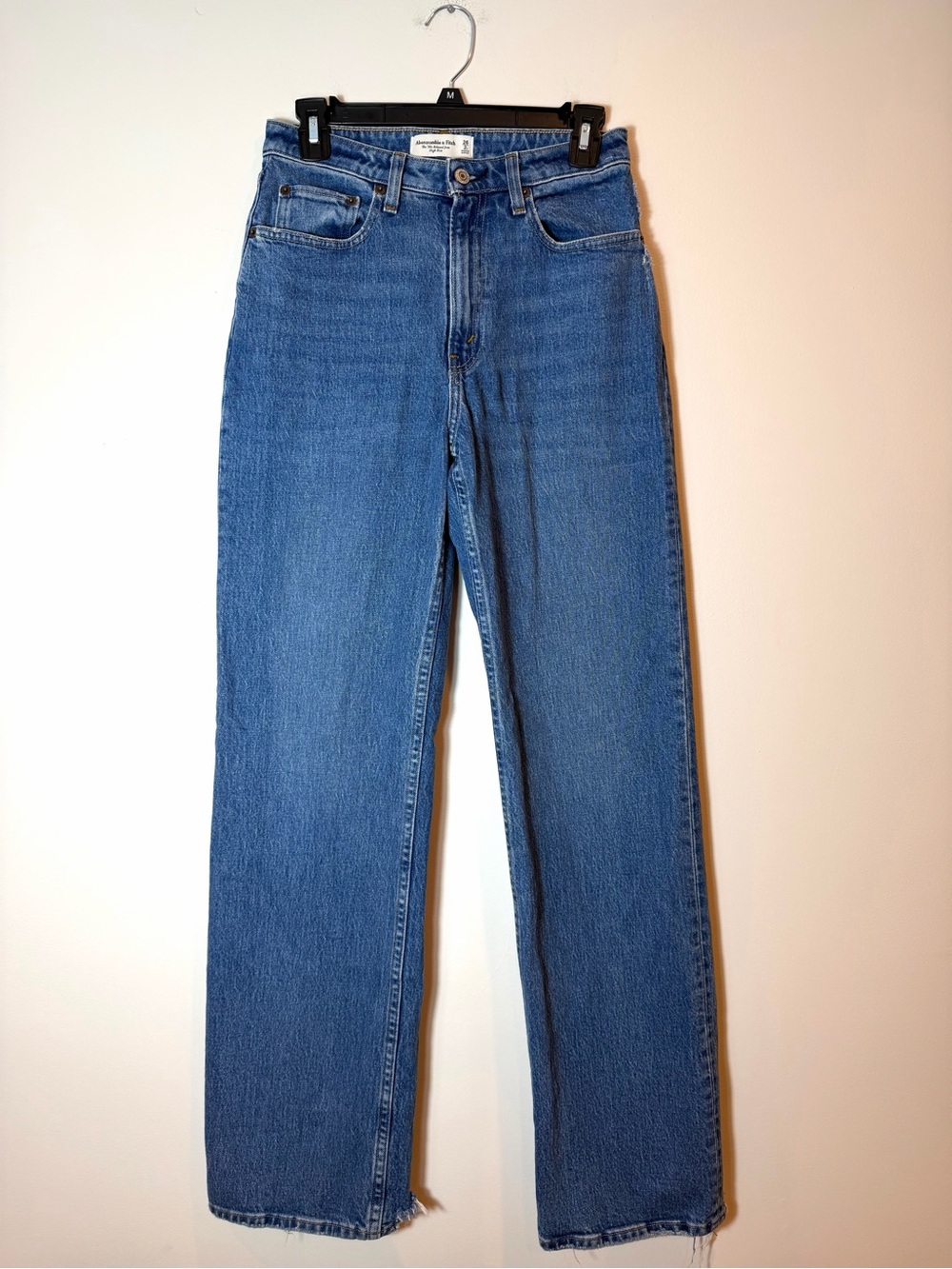 Abercrombie Curve Love High Rise 90s Relaxed Jean Medium Wash 26/2L